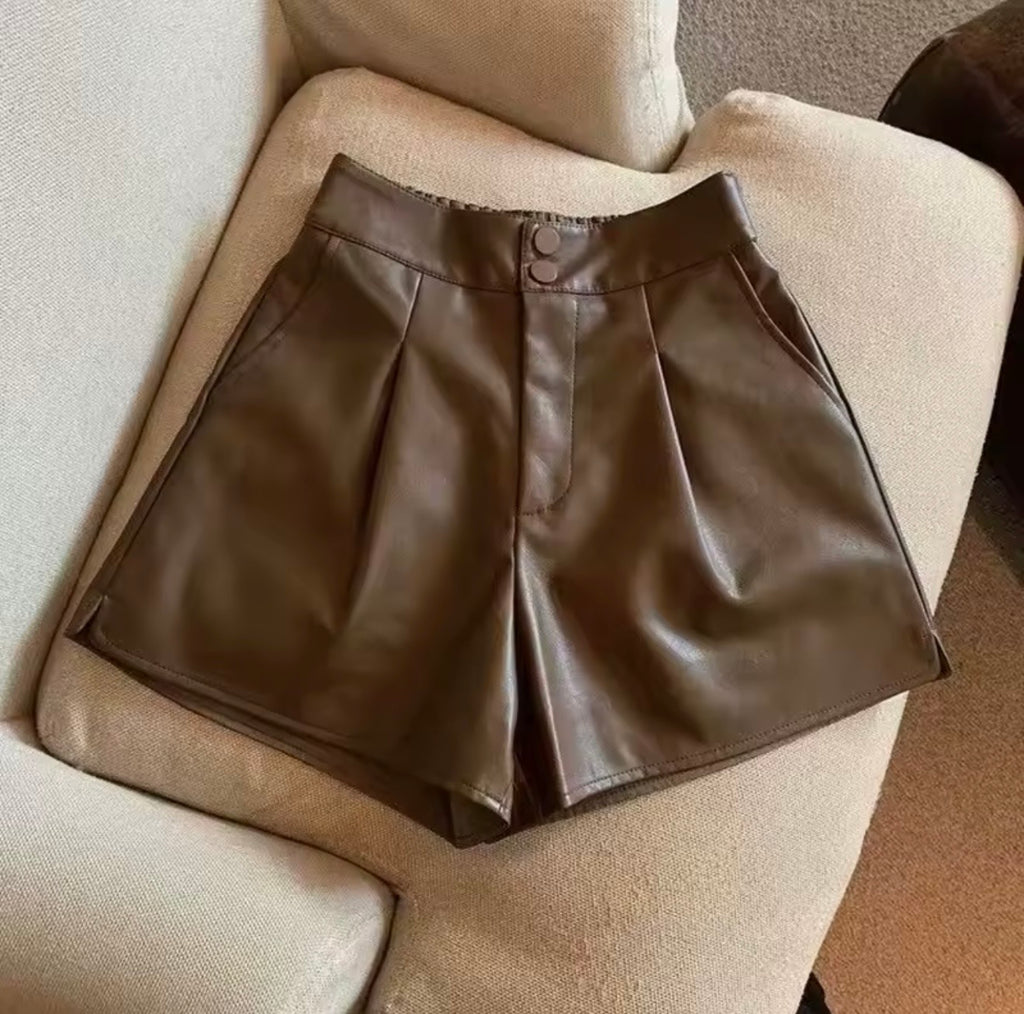 FAUX LEATHER SHORTS